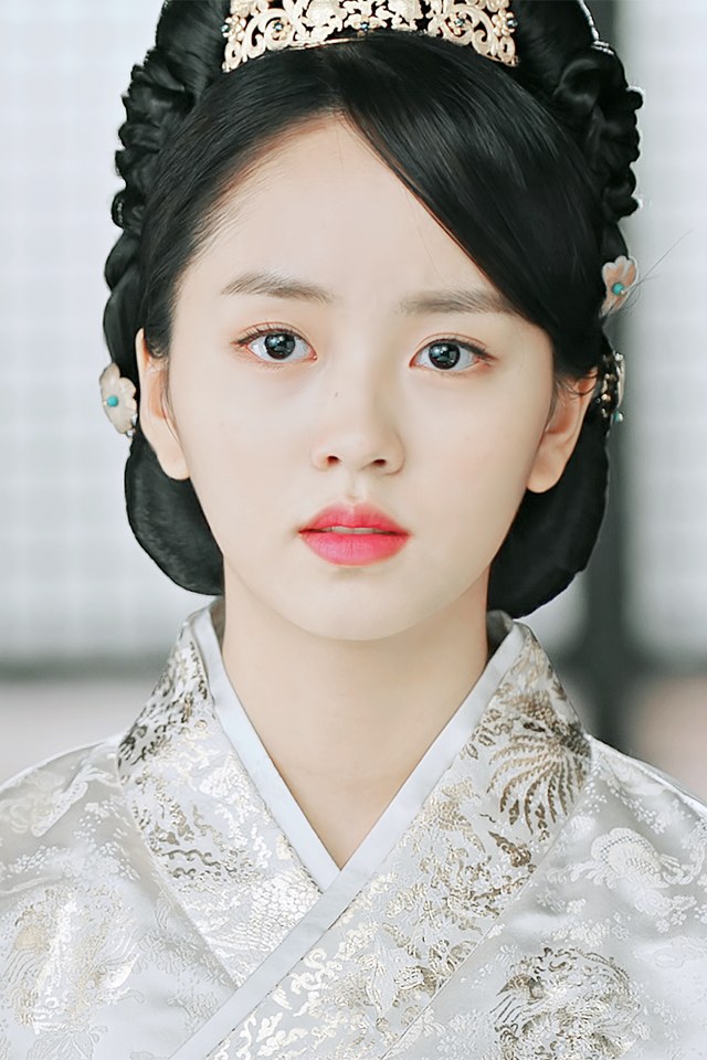 kim soo hyun hair kim so hyun looks amazing wearing the hanbok netizendrama kim soo hyun hair kim so hyun looks amazing wearing the hanbok netizendrama