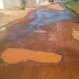 MORADORES DA BARAÚNA EM BARREIRAS SOFREM COM VAZAMENTO DE ÁGUA