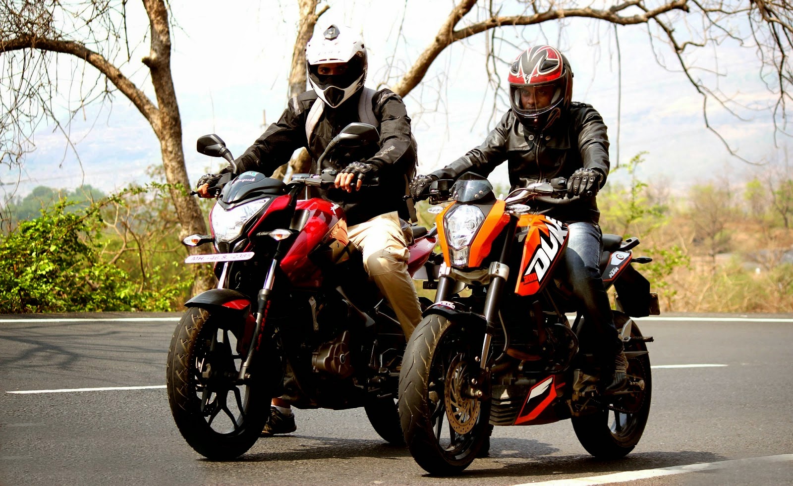 COMPARISON Bajaj Pulsar 200NS VS KTM Duke 200 (Specifications & Price) Torque The