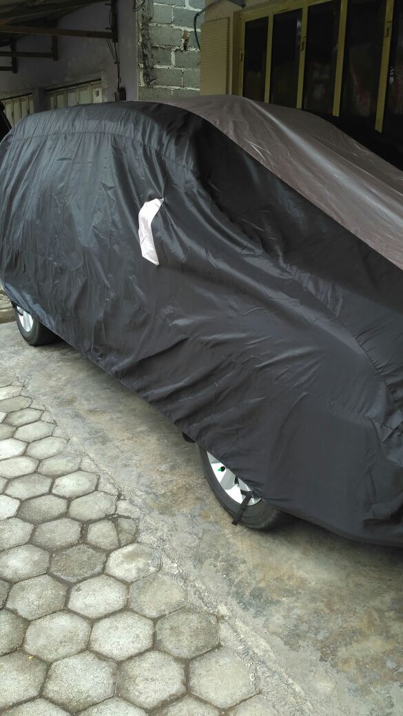 Cover Mobil Innova