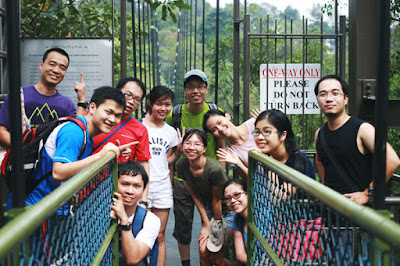 singapore-di-ngam-hoang-hon-tuyet-dep-o-cong-vien-macritchie-reservoir-.jpg