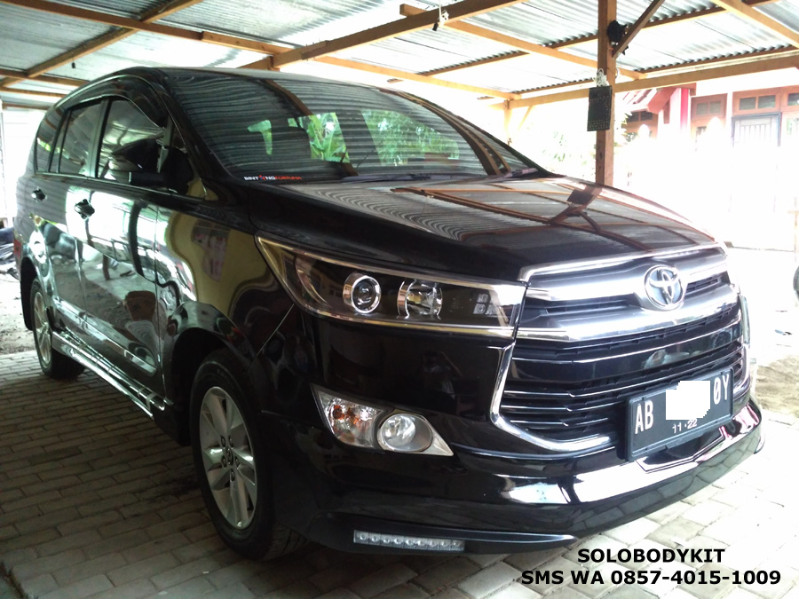 Menggali Potensi: Modifikasi Bodykit Toyota Innova Crysta (Ativus) untuk Tampil Lebih Agresif