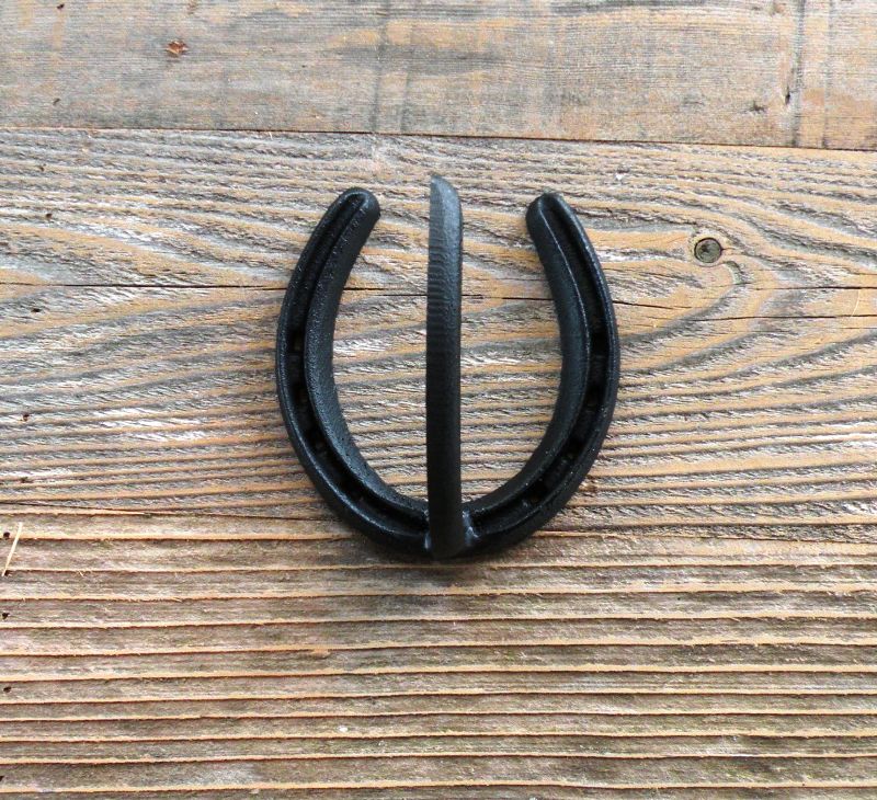 Outdoor Kitchen Horse Shoe Hooks, Crook Handles And Gas Light Rain Sheild
