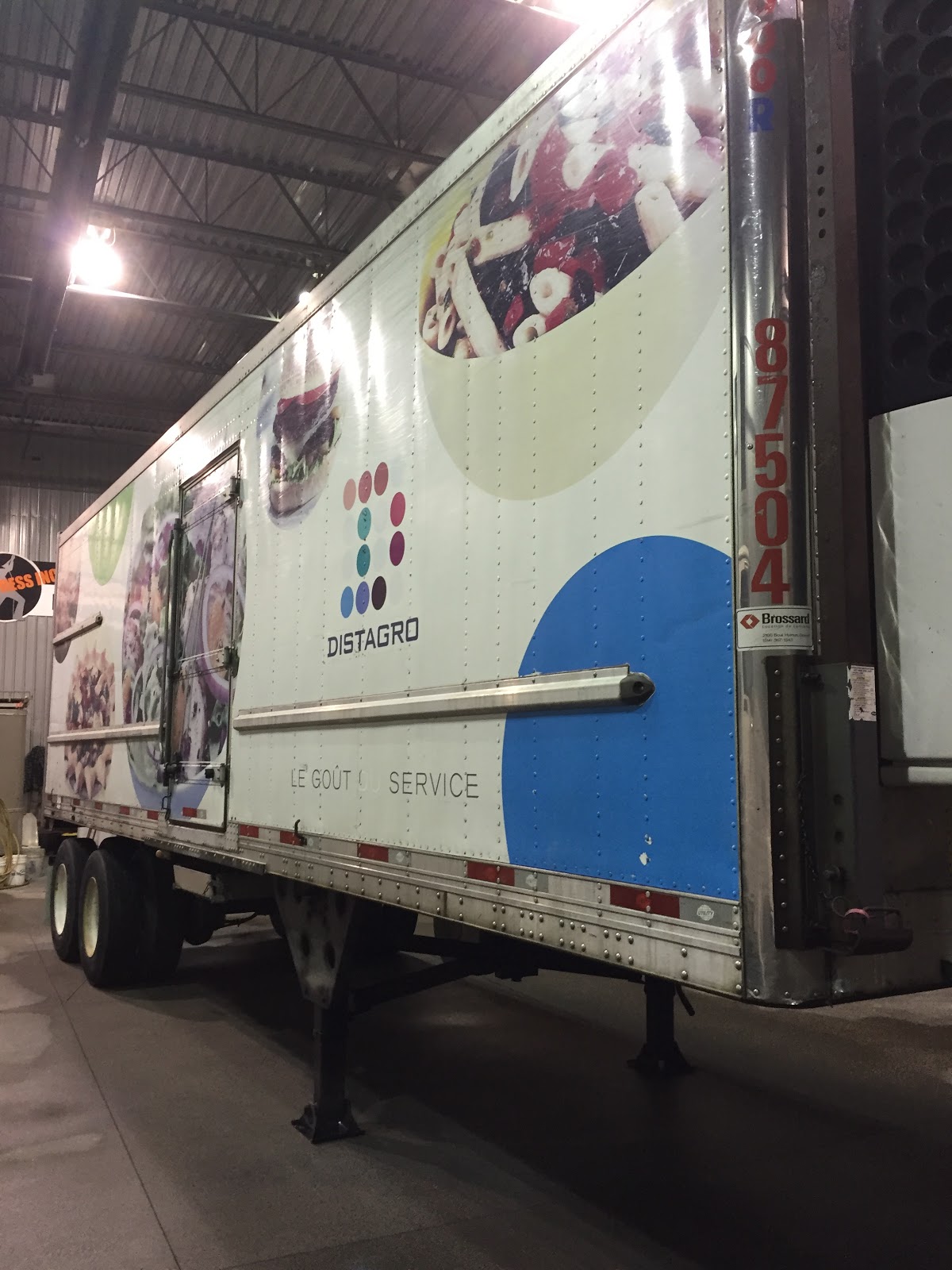 Les services LAVAPRESS inc. Advertising Vinyl Decal Wrap Removal on 30