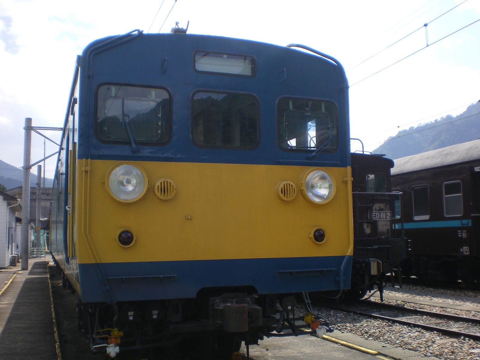 謹んでお慶び申し上げます 男の人は男の人同士で 女の子は女の子同士で恋愛すべきだと思うの