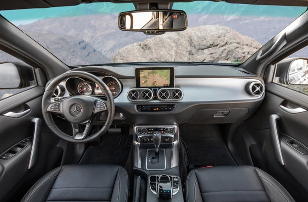 2017 Mercedes-Benz X-Class REVIEW 2017 Mercedes-Benz X-Class REVIEW