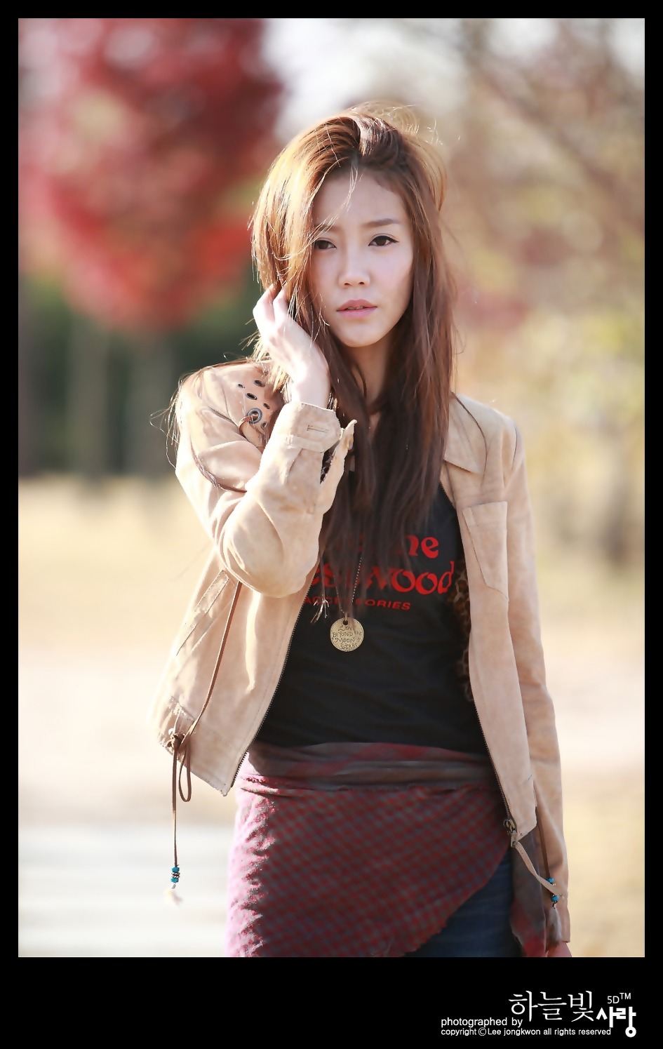 KONTES SEO: Yoo Ha Na - Autumn Leaves Story Portrait
