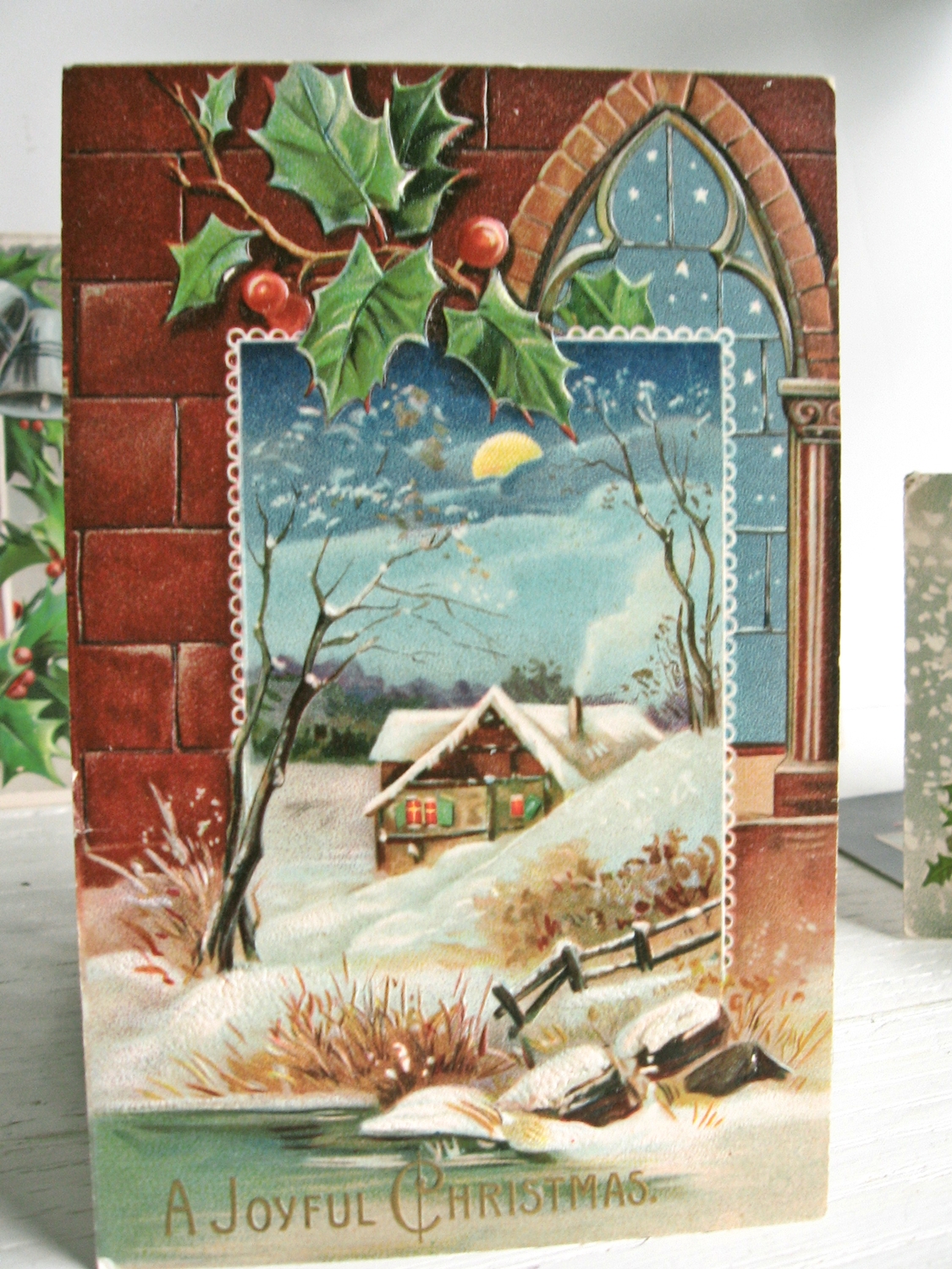 Magia Mia: The Bygone Era of Christmas Postcards .......