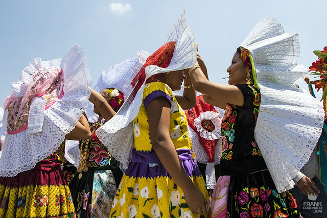 traje tipico de mujeres tehuanas