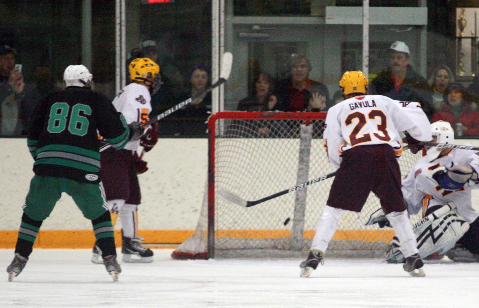 Mark Kodiak Ukena IHSA Varsity Hockey Loyola Academy at New Trier