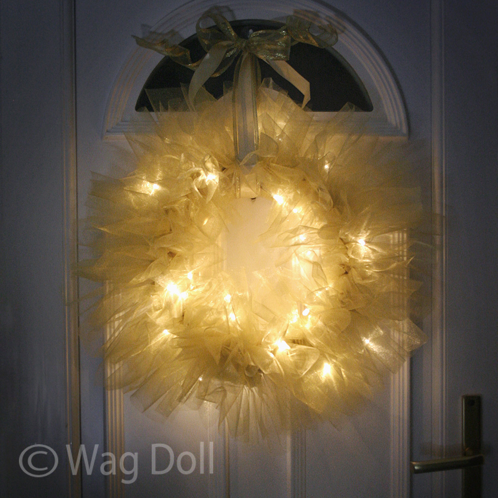 DIY Tulle and Light Wreath | Christmas Lights Shop Blog