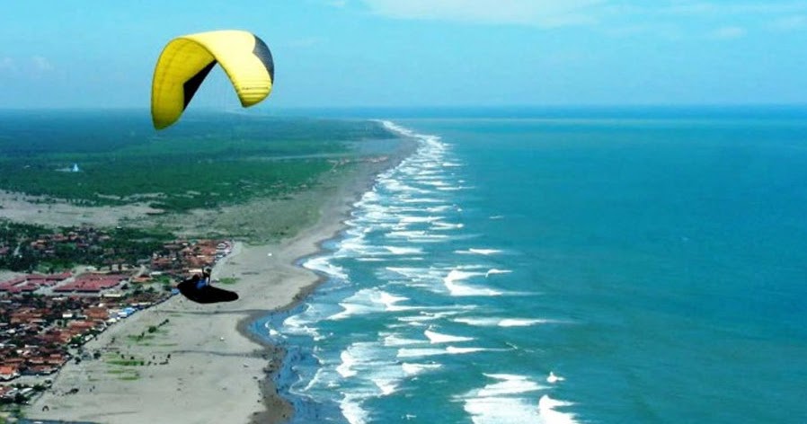 Teks Deskripsi Bahasa Inggris Tentang Pantai Parangtritis