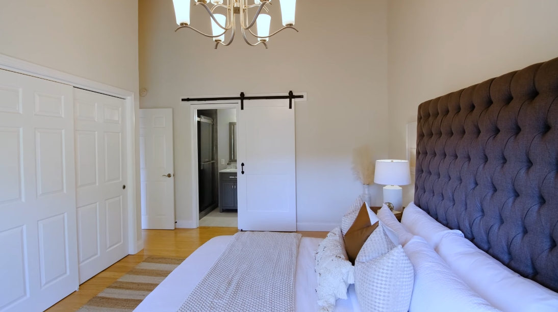 15 Interior Design Photos vs. 5444 Estates Dr, Oakland, CA Luxury Home Tour