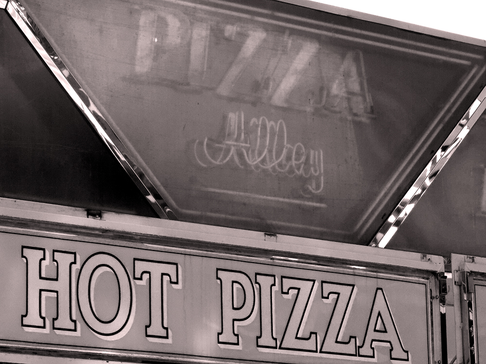 Chris Hamby Presents "SignORama" A Photographic Showcase of Vintage