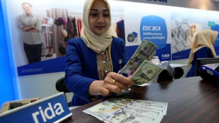 Gaji Pegawai Bank BCA Lengkap Semua Posisi