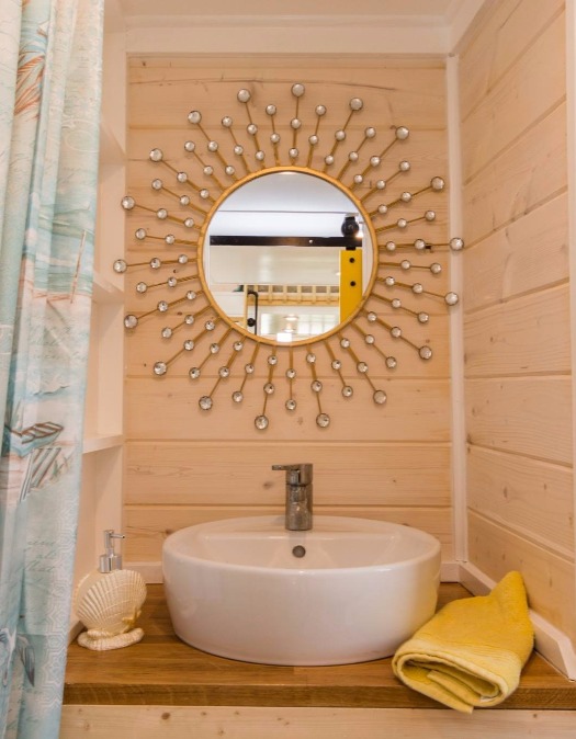 Tiny Beach House Bathroom