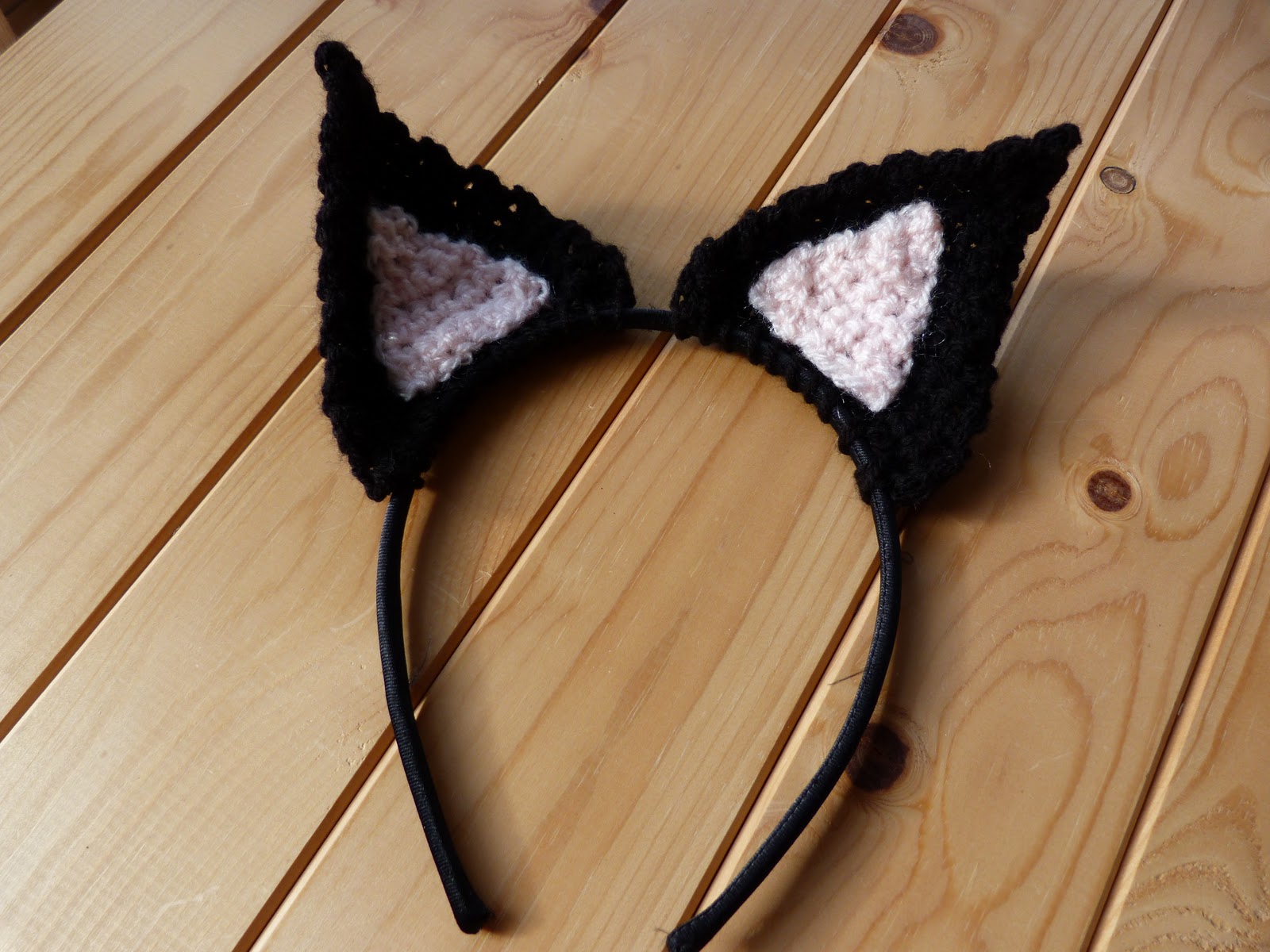 Cute Cosy Halloween Outfit Cat Ears Free Crochet Pattern