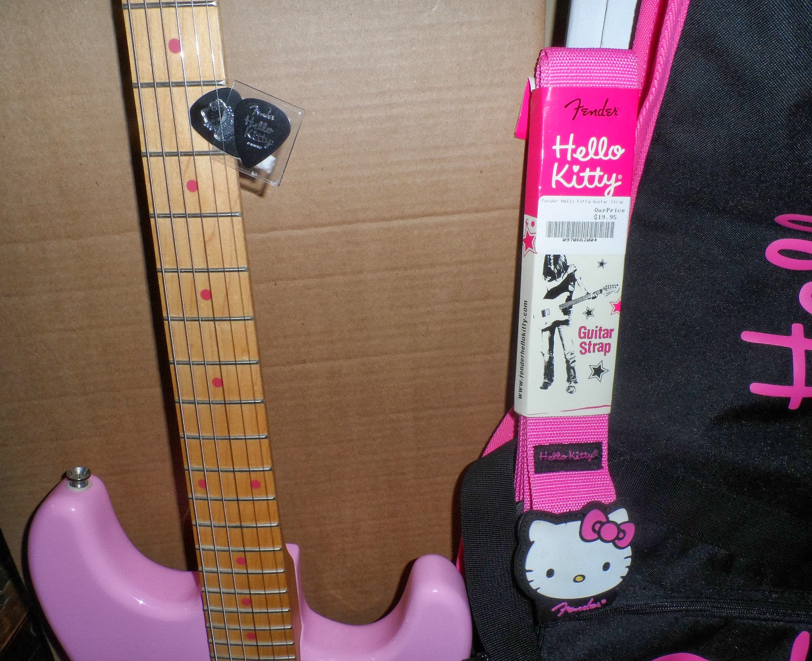 clara kitty shop (hello kitty stuff) Oktober 2013