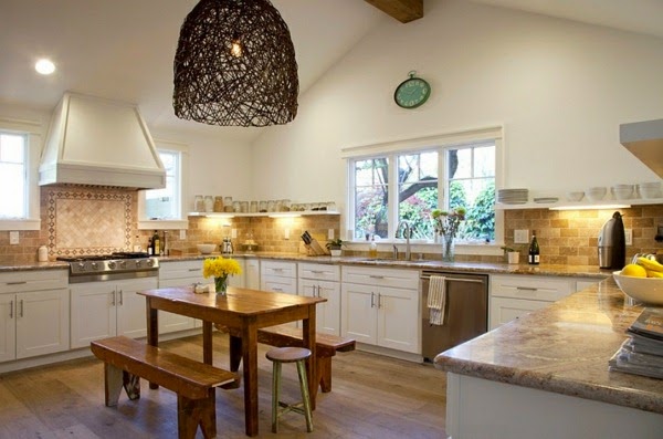 Large pendant lights in the dining room