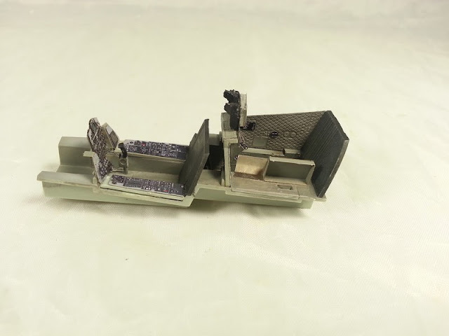 Montage pas à pas du F-4B Phantom II d'eduard au 1/48. F-4B Phantom II,Eduard 1/48, le cockpit