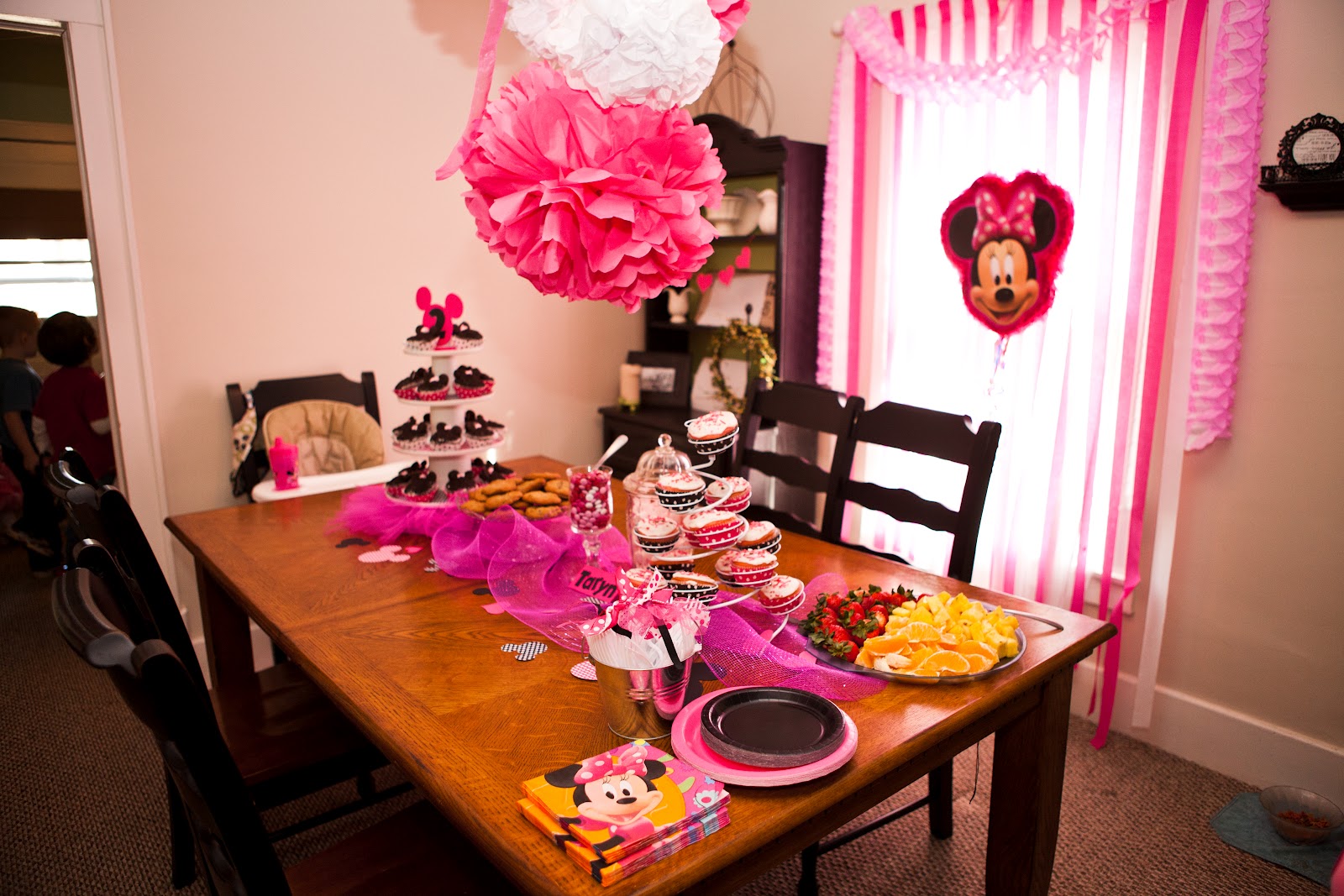Vintage Chic Home: Minnie Mouse Birthday Bash
