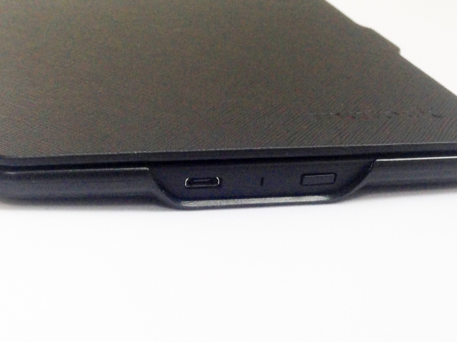 適度に安くてそれなりにオススメ Inateck Kindle Paperwhiteケースをレビュー タチット 見てさわってレビューするサイト