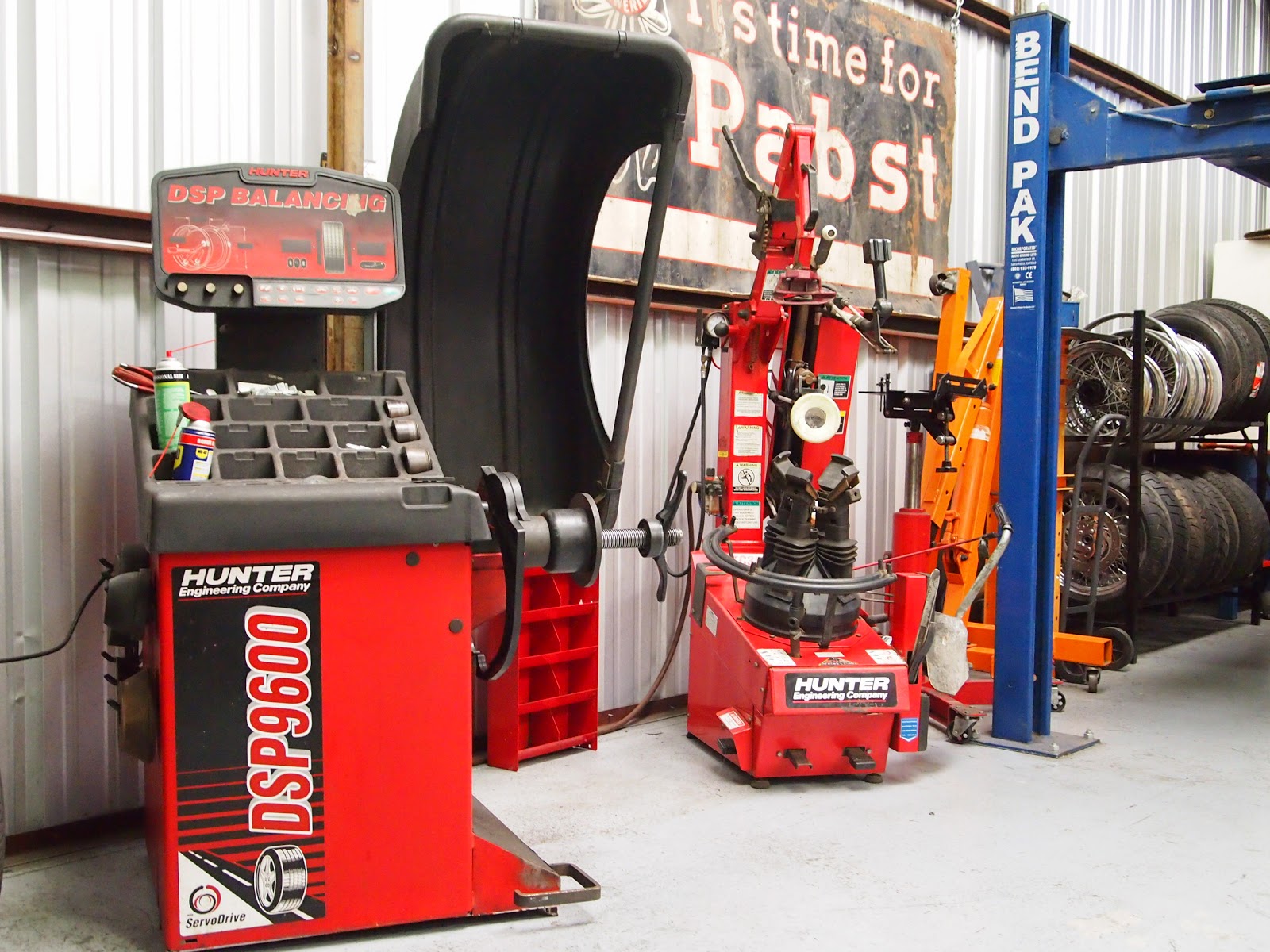 South Bay Street Machines Hunter tire changer & wheel balancer