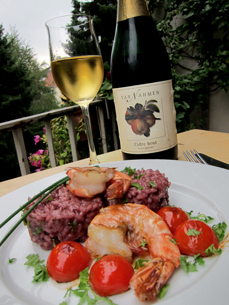 Genussbereit: Auf dem Balkon: Holunder-Apfel-Risotto mit Gambas und ...