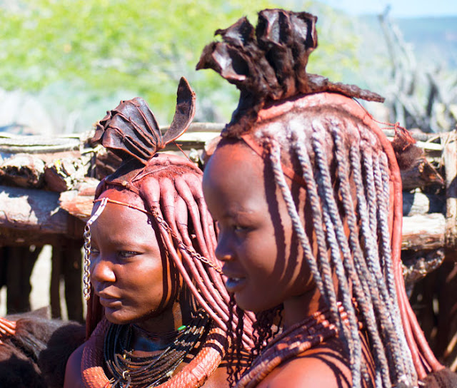 himba-tribe-omg-facts-no-bath-for-ladies-in-this