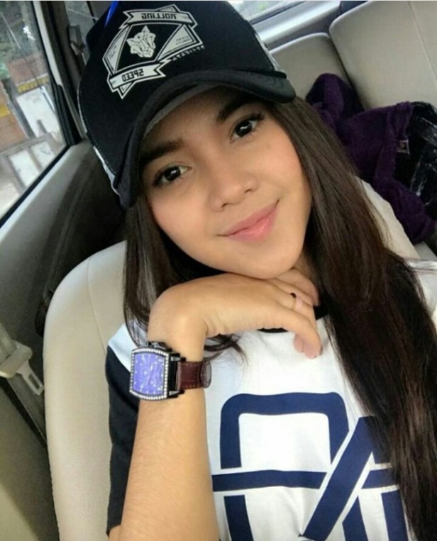 Biodata Raya Kitty Pemeran Eva Monica atau Emon Anak