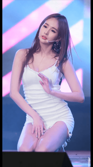 카밀라 정유나 20GIF