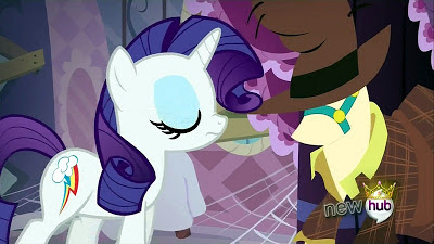 Rarity with Rainbow Dash's cutie mark