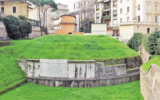 MAUSOLEO DI LUCILIO PETO