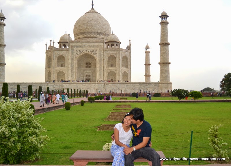 Ed and Lady at The Taj Mahal