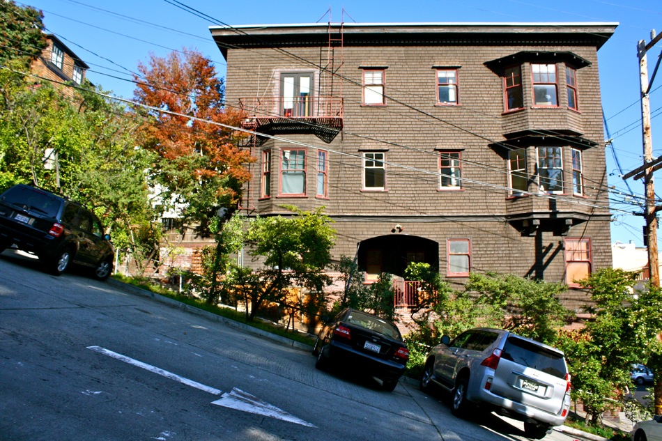 T and T Photographing the Legendary Steep Hills of San Francisco