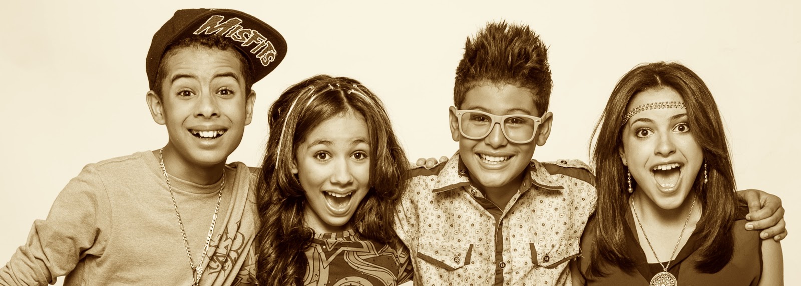 DASH : DASH...llegaron para hacerte cantar y bailar!