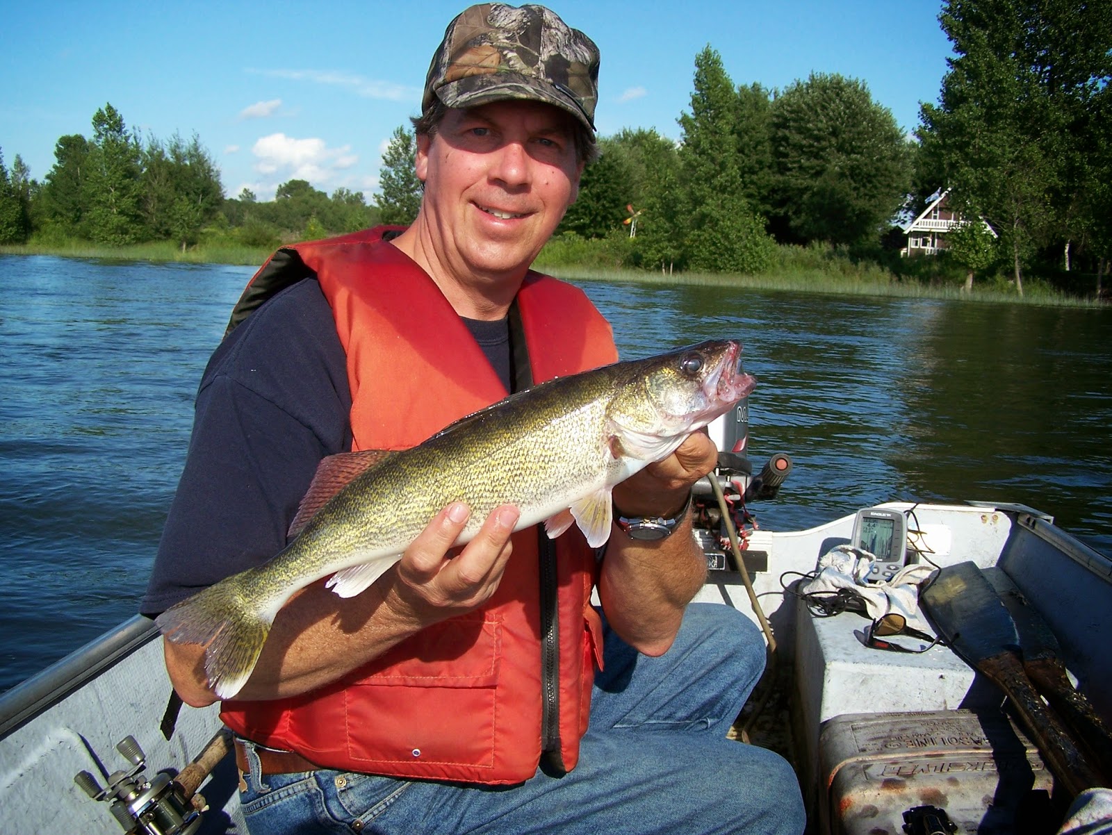 Pêche lac Saint-Pierre, pêche rivière des Milles-îles, pêche Lanaudière, pêche Laurentides