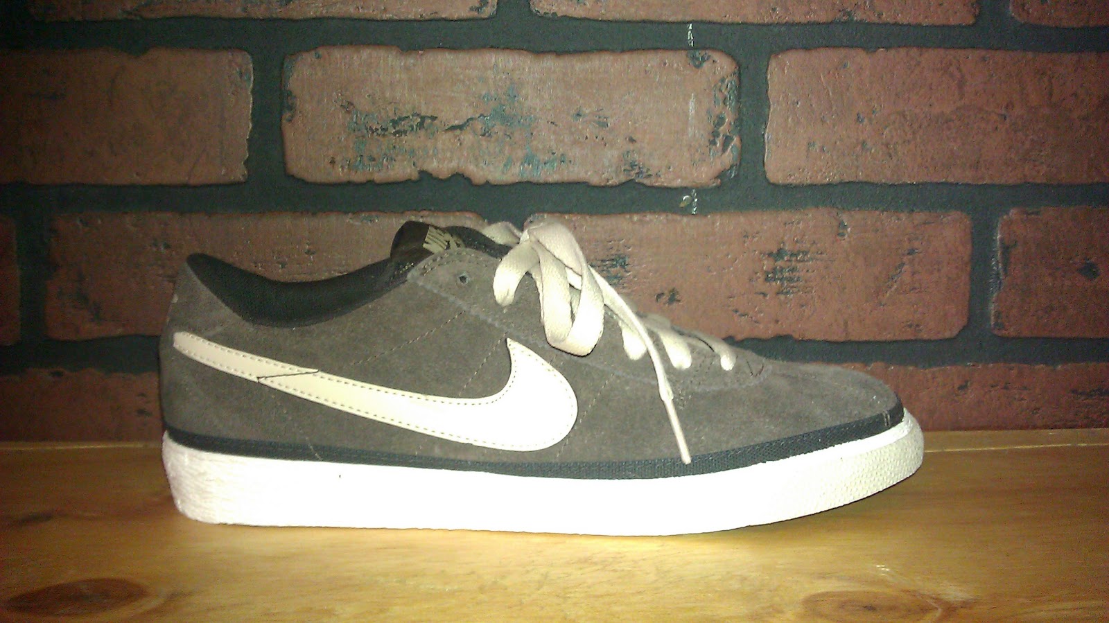 nike sb zoom bruin grey