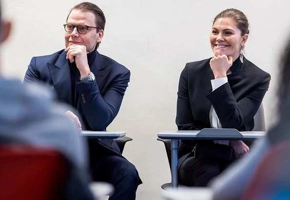 Crown Princess Victoria wore Gianvito Rossi Levy 85 ankle boots, Kreuger Jewellery Summer Feather earrings, Zara blazer