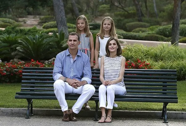 King Felipe, Queen Letizia, Princess Leonor and Princess Sofia at annual 2016 summer photo session photocall 2016. Letizia wore dress, Leonor dress, sofia dress style, fashions