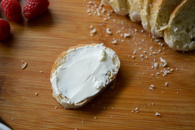 Holiday Appetizer Recipe: Cranberry Bruschetta (with homemade cranberry sauce)