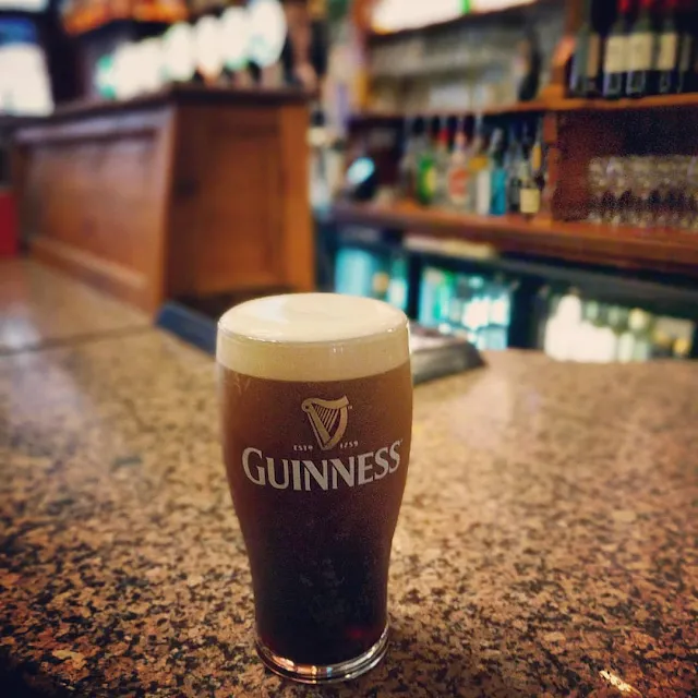 One Day in Dublin Itinerary: pint of Guinness