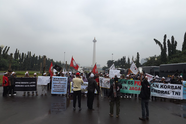 FAK NGLURUG ISTANA NEGARA KECAM PUTUSAN MAHKAMAH AGUNG DIKAWATIRKAN MENUMBUHKAN KEMBALI FAHAM KOMUNIS