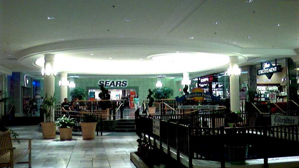 The Mall at Fox Run