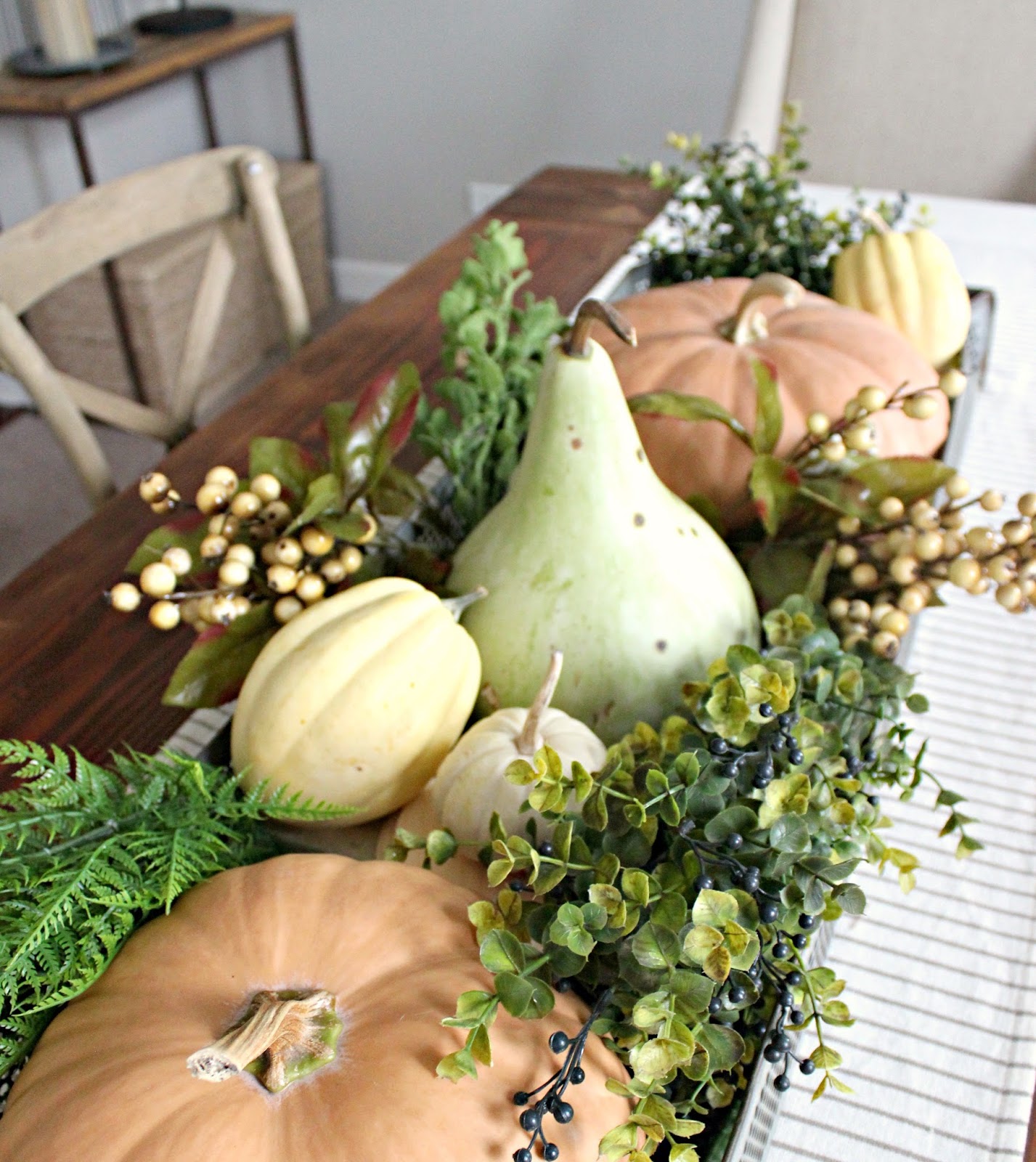 Table centerpiece for fall