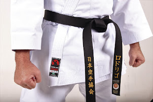 Quer adquirir um Karategi Premium com preço de Standart