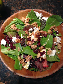 Spinach salad with cranberries, walnuts & goat cheese