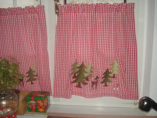 Catililli: Küchengardine, Küchenschrankvorhang und ein Schnuffeltuch...