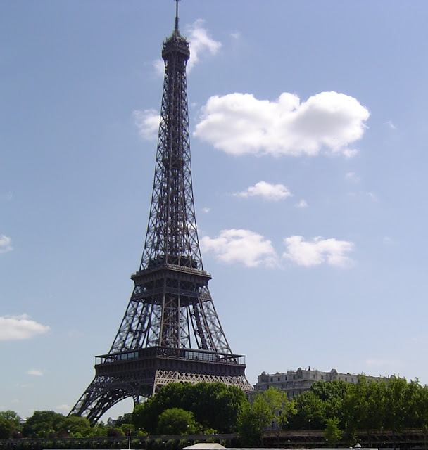 Conhecendo Londres e Paris de metrô e a Nova York de cinema! Livro "Paris Paris"