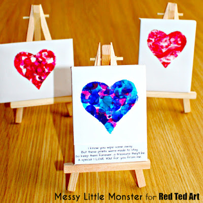 Simple fingerprint heart keepsake idea for valentines day or mothers day.  FREE PRINTABLE POEM. Kids craft for toddlers, preschoolers, babies, eyfs 